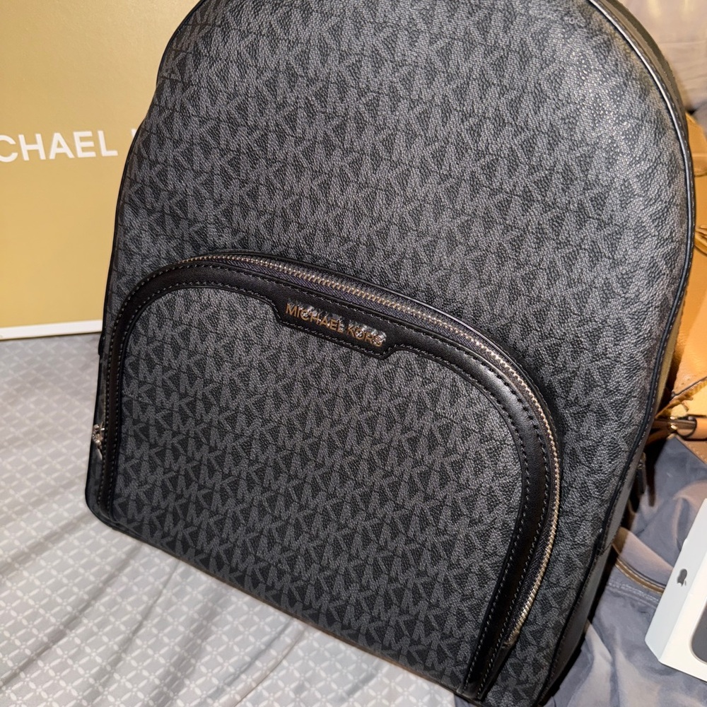 Michael Kors Jaycee Large Black Backpack